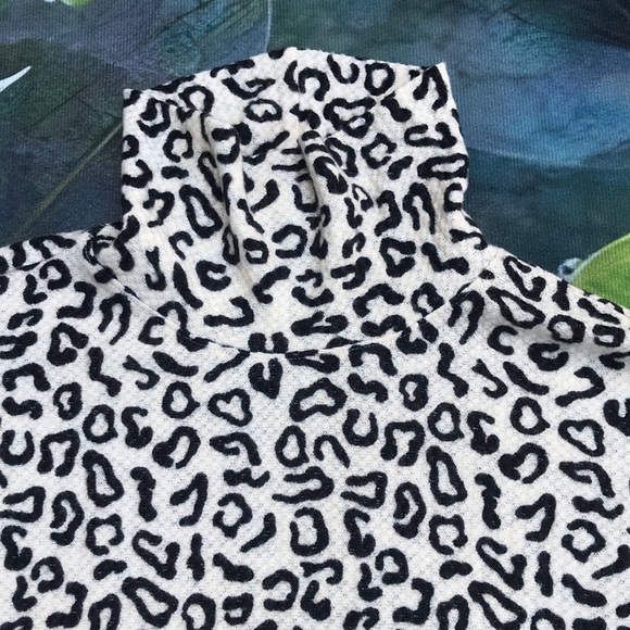🐲💙 Santuary Klara Mock Neck Leopard Print Sweater top - Picture 7 of 12